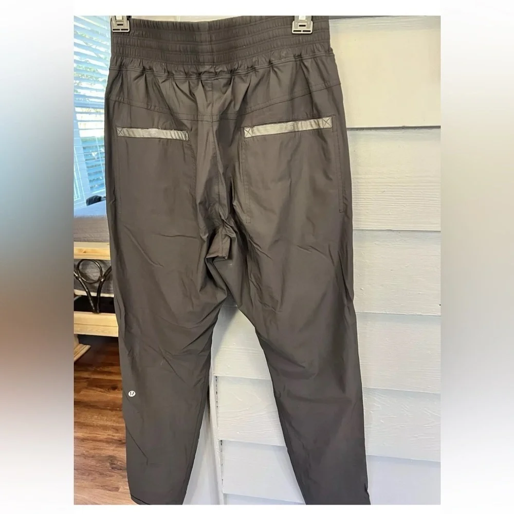 Lululemon Athletica Gray Skinny Pants women size 4